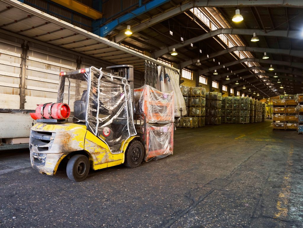 انبار محصول و بارگیری برای مشتری-min